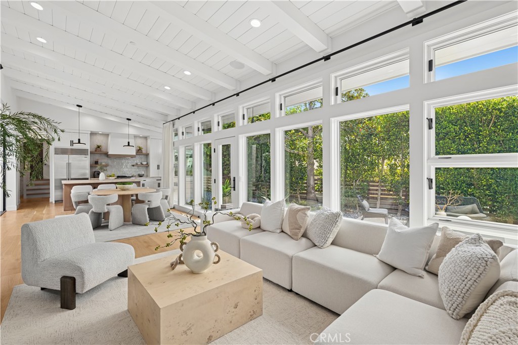 Corona del Mar North of PCH (CNHW) - Residential