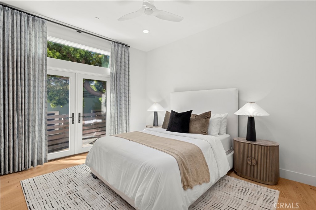 Corona del Mar North of PCH (CNHW) - Residential