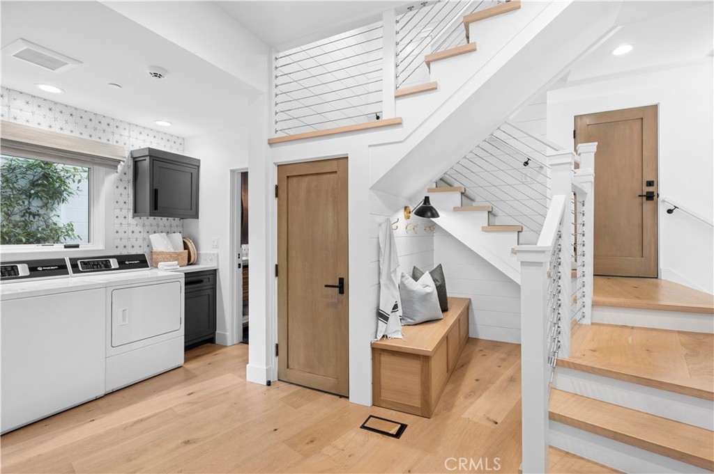 Corona del Mar North of PCH (CNHW) - Residential