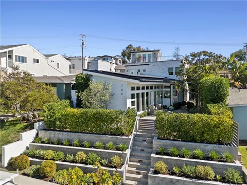 706 Poinsettia Ave, Corona Del Mar, CA 92625 - MLS#: NP25245876