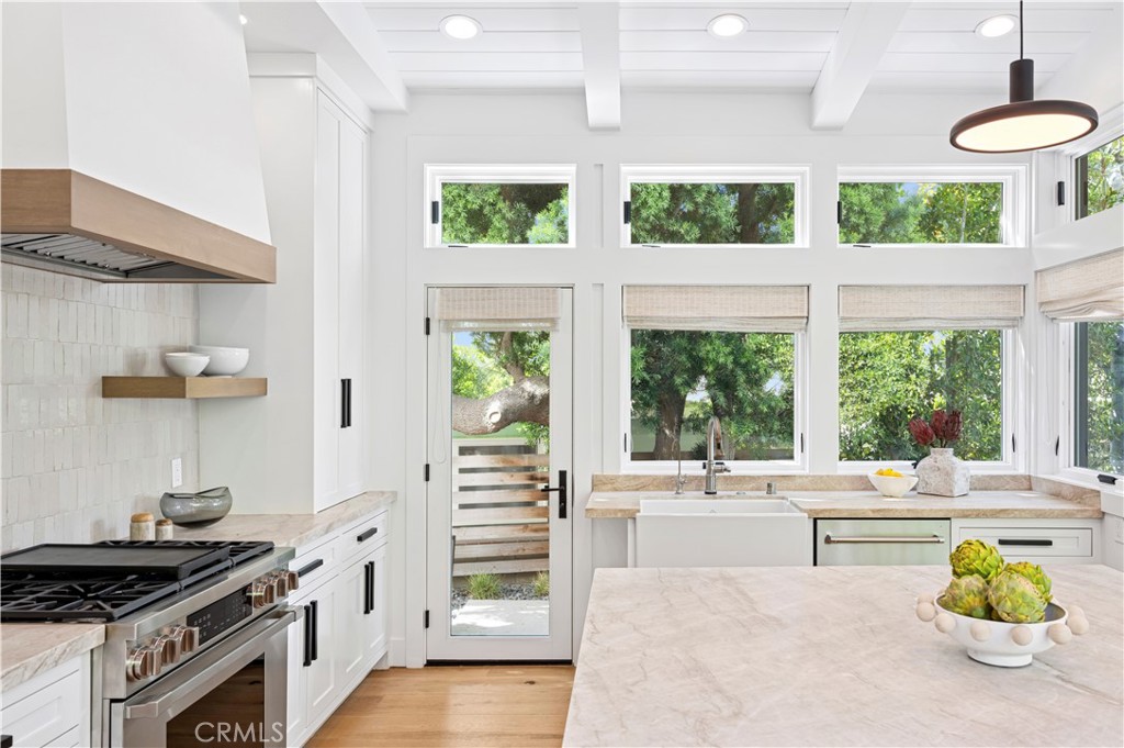 Corona del Mar North of PCH (CNHW) - Residential