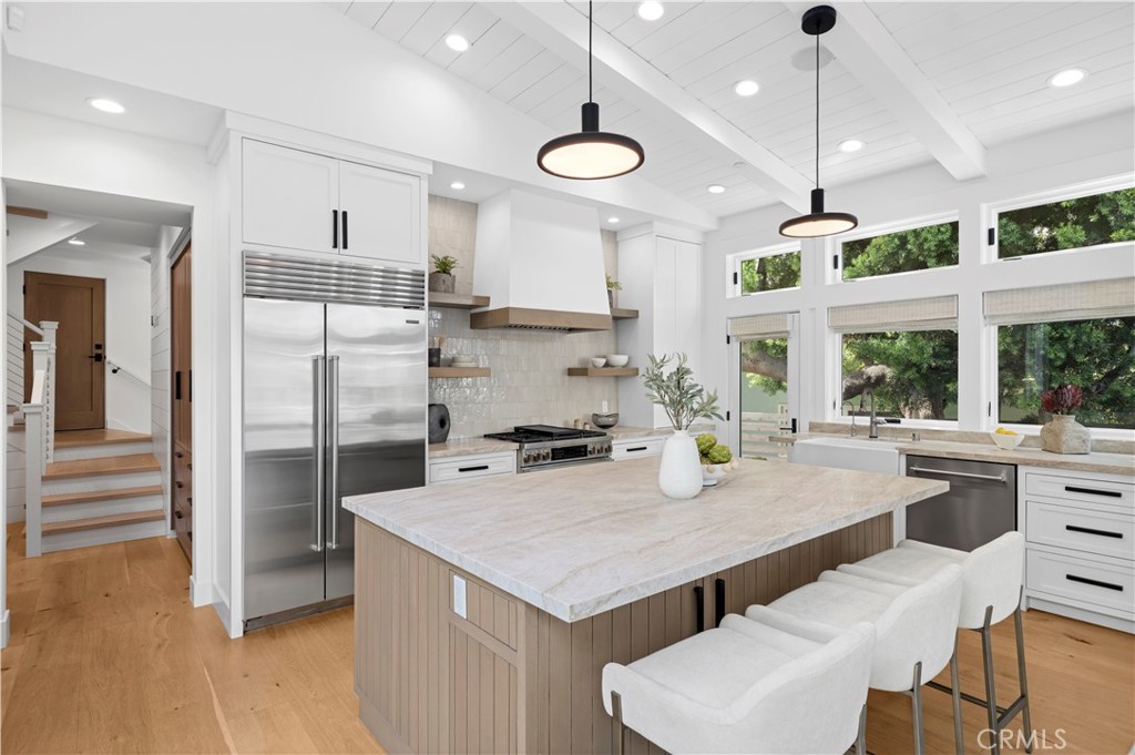 Corona del Mar North of PCH (CNHW) - Residential