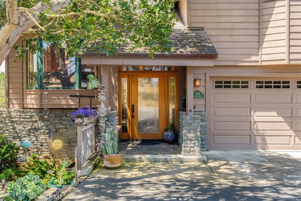 1919 Richard Avenue