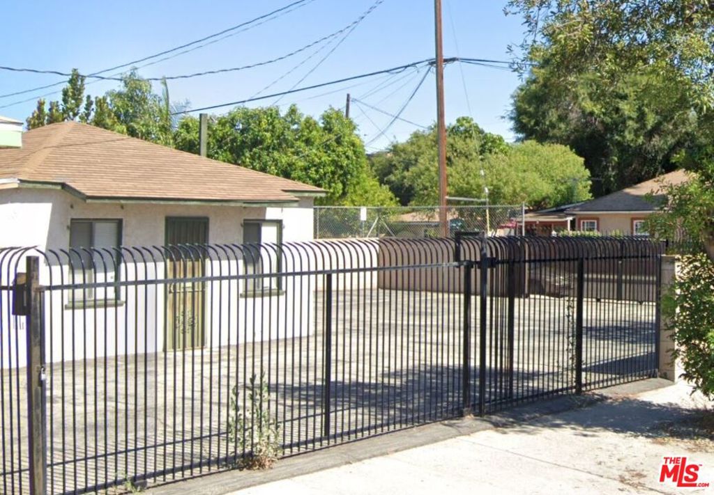 ******UPDATED 11/13/2024****** COURT CONFIRMATION HEARING IS SET FOR 12/06/2024 at 8:30 AM in Probate Department 4 at 111 North Hill Street, Los Angeles, CA 90012. Confirmation of Sale Hearing. First Overbid Amount is $436,250. This is an ALL CASH AS-IS SALE. Proof of 100% of purchase funds will be required to bid. You must bring 10% deposit to participate in overbid. Please bring cashier's check or certified funds to hearing Payable to: Elite One Escrow. ******* PROPERTY IS PART OF A CONSERVATORSHIP. THE SELL OF THIS PROPERTY IS SUBJECT TO COURT CONFIRMATION. PROPERTY IS BEING SOLD "AS-IS" "WHERE-IS". SELLER WILL NOT MAKE ANY REPAIRS, ALTERATIONS OR IMPROVEMENTS TO PROPERTY. PROPERTY WILL BE DELIVERED VACANT AND FREE OF ALL PERSONAL PROPERTY. THIS PROPERTY IS ZONED C3 AND WAS USED TO OPERATE A SMALL USED CAR LOT. BUYER TO VERIFY WHAT USAGE TYPE CAN BE ALLOWED. PROPERTY MAY NOT BE ELIGIBLE FOR TRADITIONAL OR COMMERCIAL FINANCING. CASH BUYER ONLY.FI
