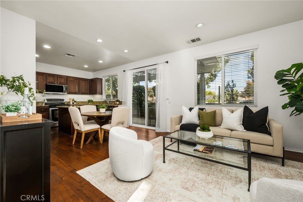 140 W Cork Tree