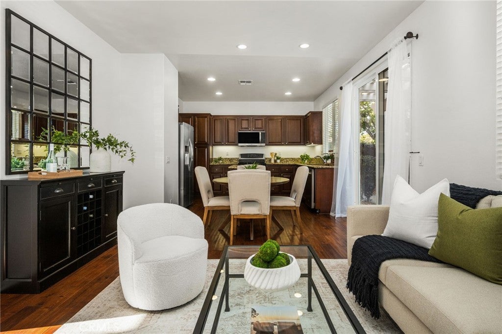 140 W Cork Tree
