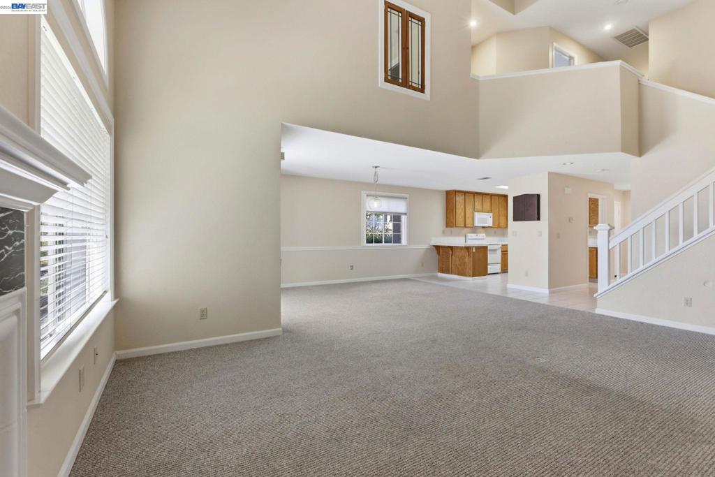 60 Joya Ln
