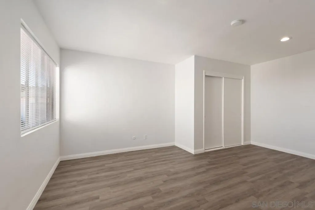 La Jolla, California 92037, United States, 4 Bedrooms Bedrooms, ,2 BathroomsBathrooms,Residential,Pending,206582