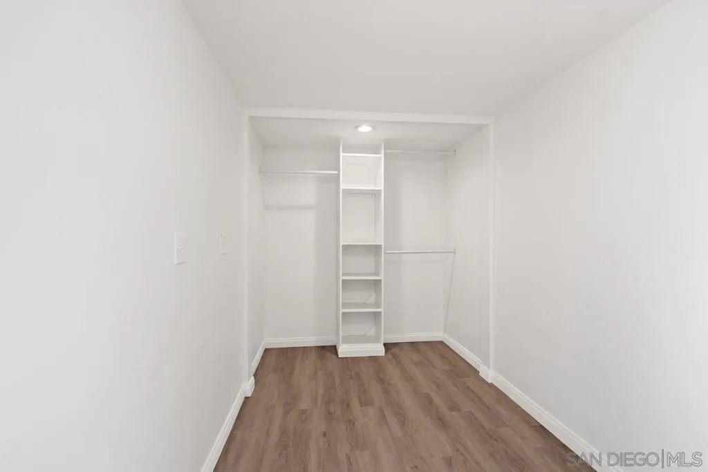 La Jolla, California 92037, United States, 4 Bedrooms Bedrooms, ,2 BathroomsBathrooms,Residential,Pending,206582