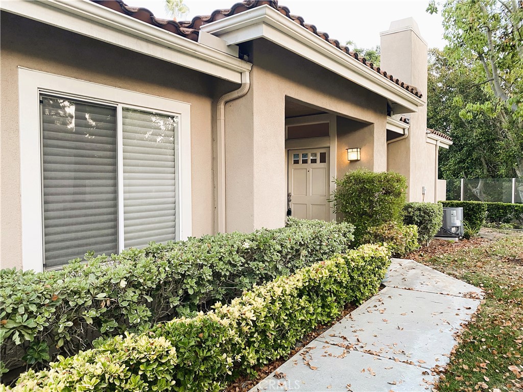Beautiful 3 Bedroom, 2 Bath, single level end unit home with a full-sized, 2-car driveway located in the very desirable 55+ guard gated community of Palmia in Mission Viejo. This home features plenty of natural light with plantation shutters and blinds throughout. The large eat-in Kitchen features a gas range & convenient Island. The large Primary Bedroom includes a ceiling fan and access to the outdoor space via a sliding glass door. The Master Bath features dual sinks and a walk-in shower with no step.
Other features include a fireplace in Living Room, high ceilings, hard surface/tile flooring and recessed lighting throughout. The separate inside laundry room includes plenty of cabinets and a utility sink. The 2-car garage can be accessed directly from inside the home. The home has been re-piped and has no Mello-Roos.
The Association clubhouse and amenities includes 2 pools, spa, putting course, tennis, activities, cable service and more.