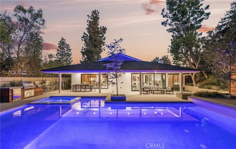 Photo of 16105 Clear Oak Drive, Encino, CA 91436 (MLS # SR26205735)