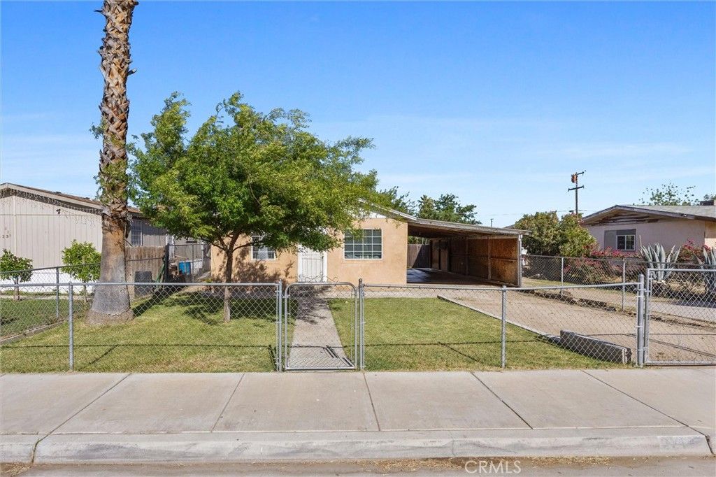 Photo of 221 Wood St, Bakersfield, CA 93307 (MLS # NS25249022)