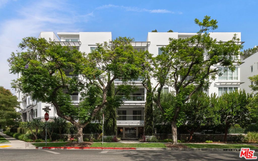 Photo of 460 N Palm Drive #501, Beverly Hills, CA 90210 (MLS # 25575993)