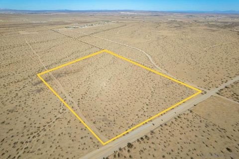 Photo of 0 Panamint TRL, Helendale, CA 92342 (MLS # 250042194SD)