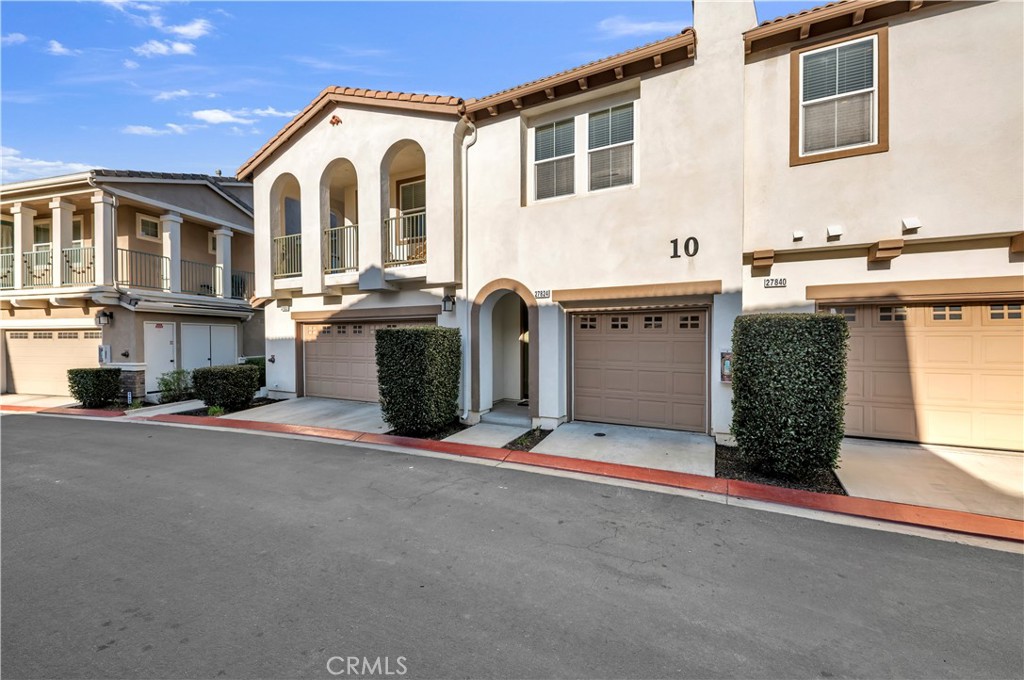 27824 Avenida Avila