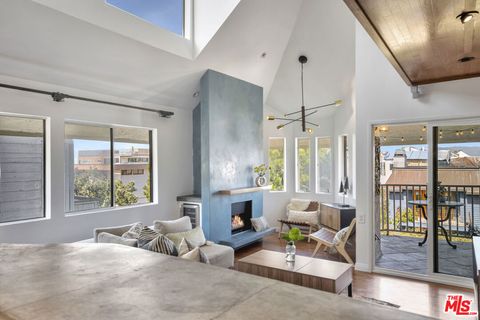 Photo of 24 Westwind Street #G, Marina Del Rey, CA 90292 (MLS # 25597241)