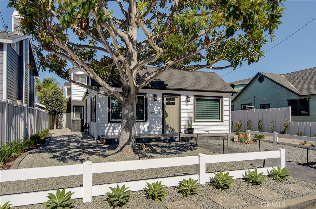 527 Westminster Avenue