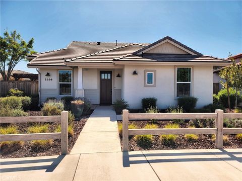 Photo of 2339 Clubhouse Drive, Paso Robles, CA 93446 (MLS # NS26097897)
