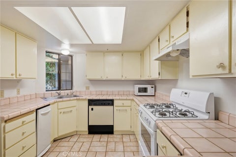 Tiny photo for 2230 Exposition DR #29, San Luis Obispo, CA 93401 (MLS # SC26201244)