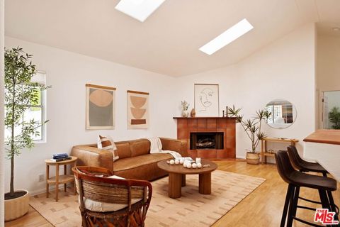 Photo of 2134 Oak Street #D, Santa Monica, CA 90405 (MLS # 26674903)