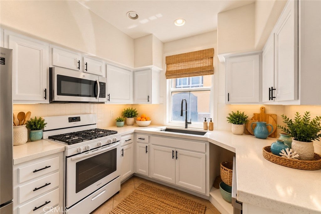 607 Terra Bella