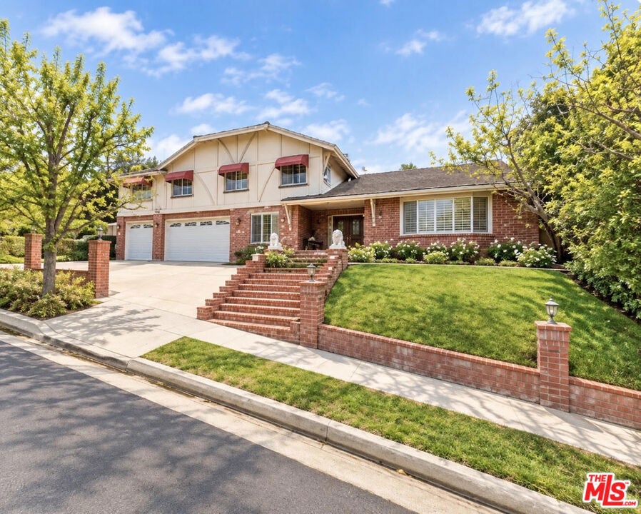 18124 Green Meadow Drive