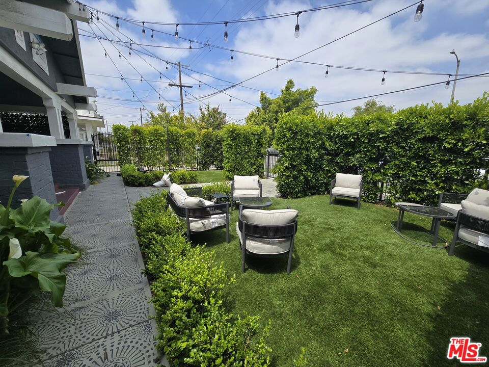 1324 W 30th Street