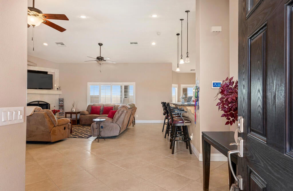 1251 Riviera Circle
