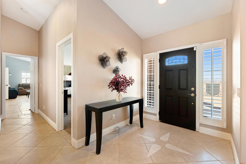 1251 Riviera Circle