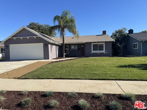 Photo of 6626 Berquist Avenue, West Hills, CA 91307 (MLS # 25627071)