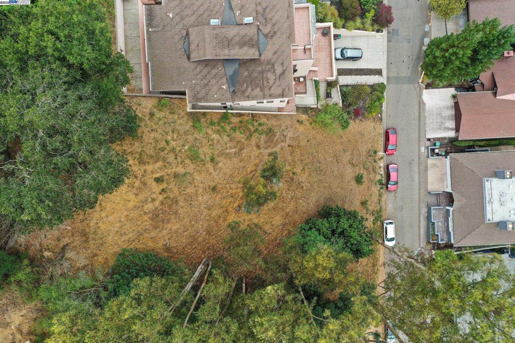 UPPER ROCKRIDGE - Land