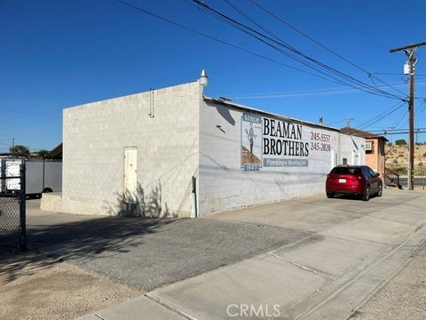 Photo of 14160 Hesperia RD, Victorville, CA 92395 (MLS # HD26205325)