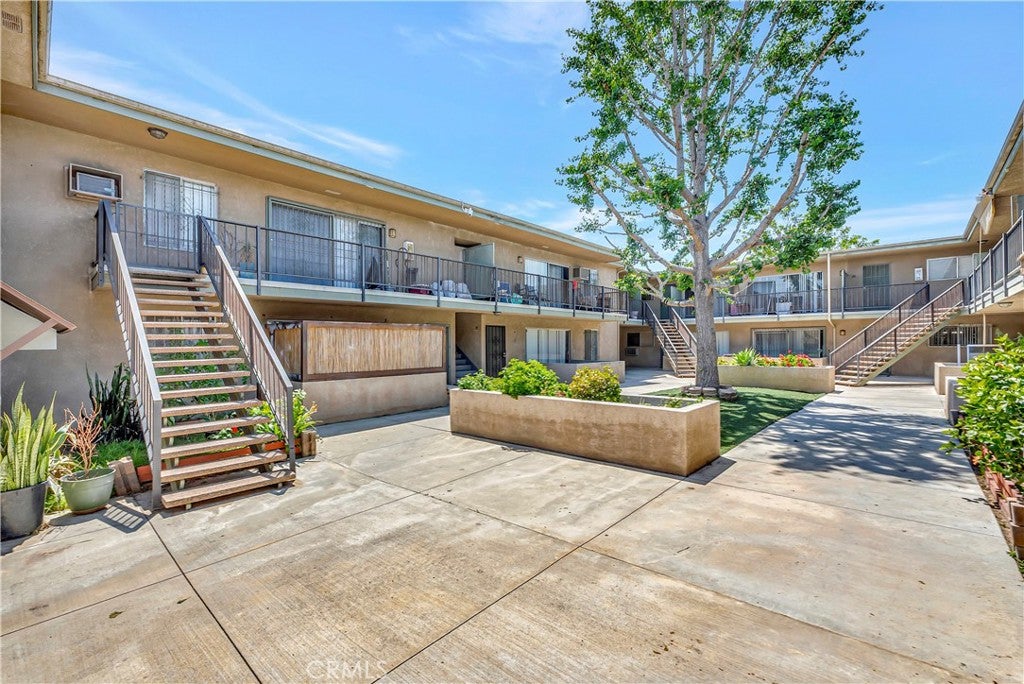 14919 S Normandie 27