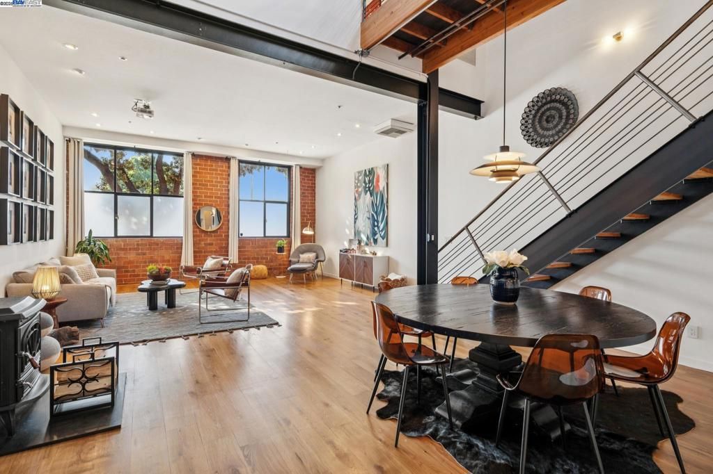 Photo of 1250 POWELL STREET St #4, Emeryville, CA 94608 (MLS # 41115629)