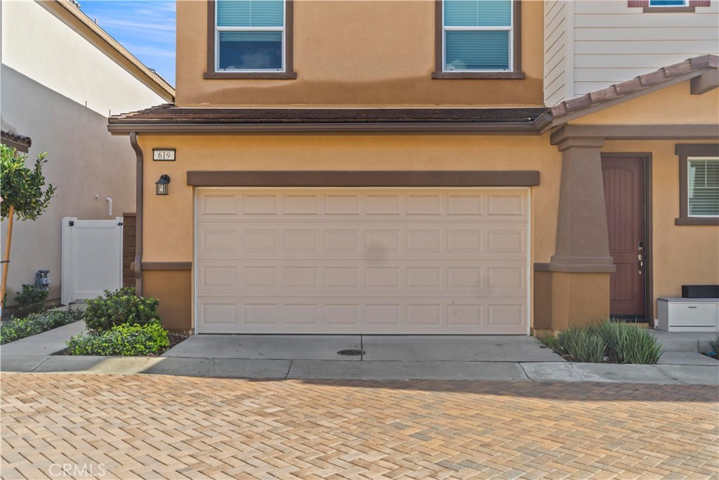 619 E Joseph Privado