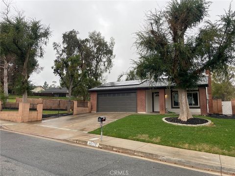 2430 Mesquite Corona CA 92882