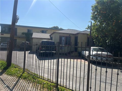 1800 Carmona Avenue Los Angeles CA 90019