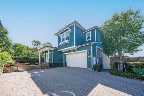 Photo of 4742 Wentworth CIR, Huntington Beach, CA 92649 (MLS # OC26195460)