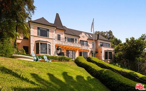 Photo of 1954 Hillcrest Road #8, Los Angeles, CA 90068 (MLS # 26670021)