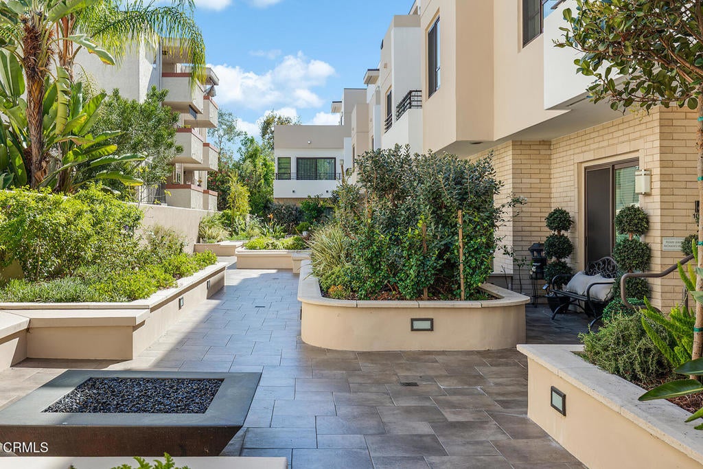2428 E Del Mar Boulevard 207