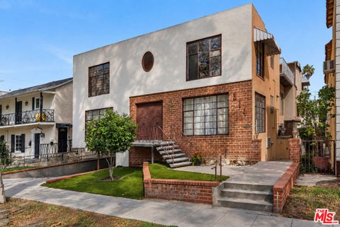Photo of 314 N Almont Drive, Beverly Hills, CA 90211 (MLS # 26997437)