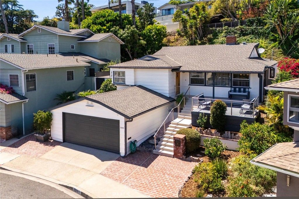 Photo of 3005 Linda Lane, Santa Monica, CA 90405 (MLS # PW25170729)