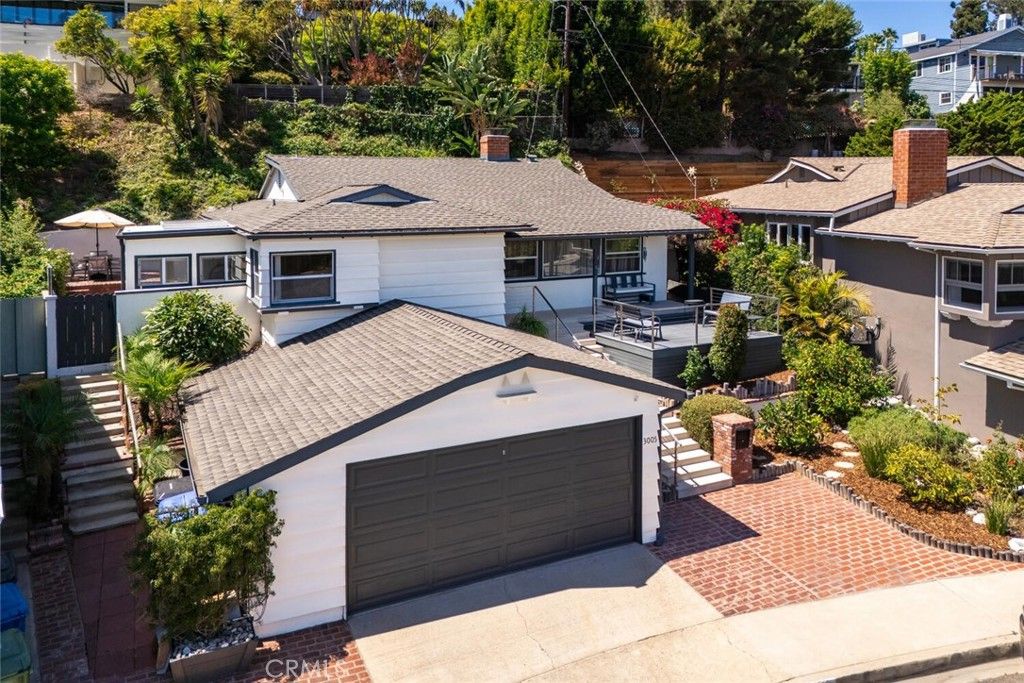 Photo of 3005 Linda Lane, Santa Monica, CA 90405 (MLS # PW25170729)