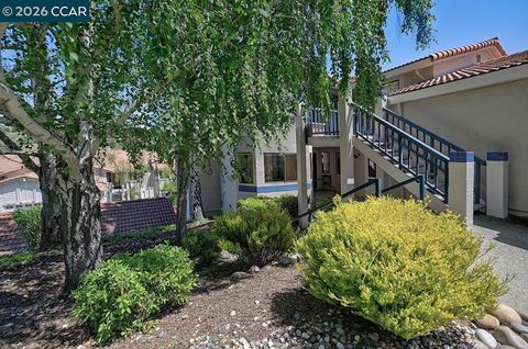 Photo of 4403 Terra Granada Dr Dr #1A, Walnut Creek, CA 94595 (MLS # 41132552)