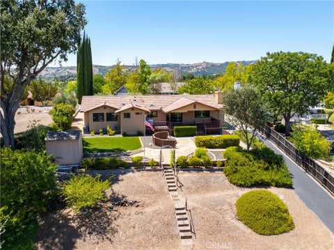 Tiny photo for 738 Orchard DR, Paso Robles, CA 93446 (MLS # NS26174347)