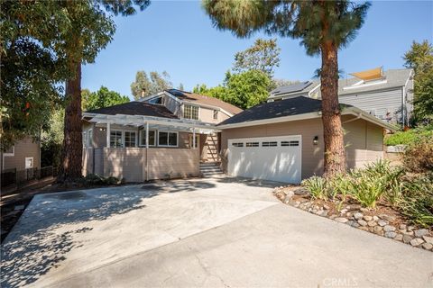 Photo of 32001 Via Coyote, Coto de Caza, CA 92679 (MLS # PW25226629)
