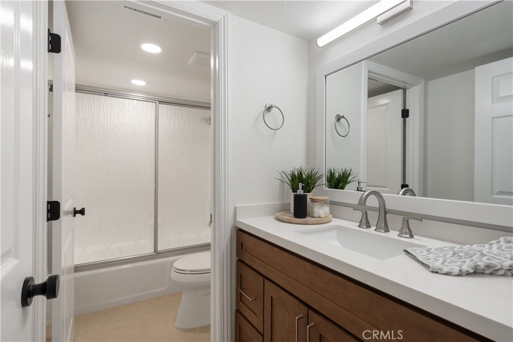 Village (TV) - Residential