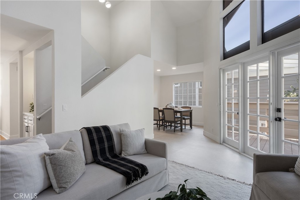 Village (TV) - Residential