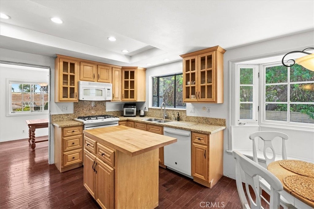 2701 Cardinal, Costa Mesa CA 92626 - Photo 8