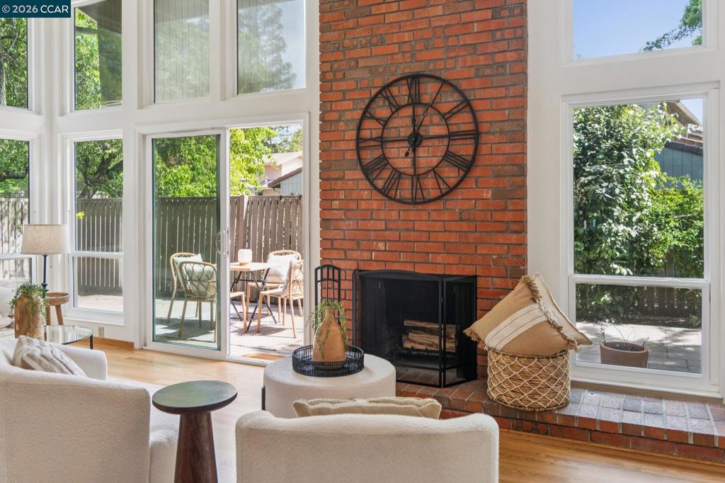 87 Rolling Green Circle